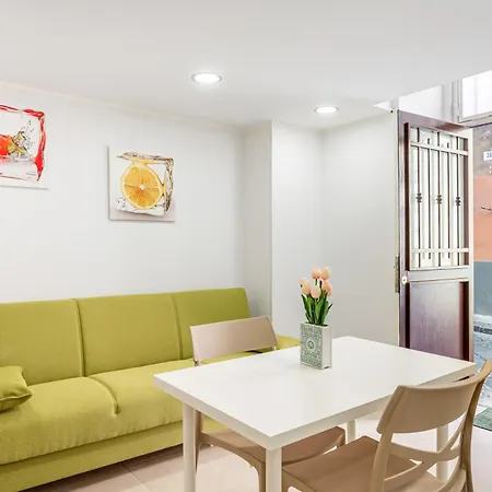 Machiavelli House * Katanya