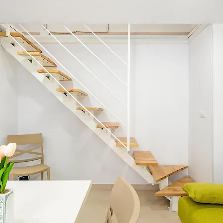 Machiavelli House Daire Katanya