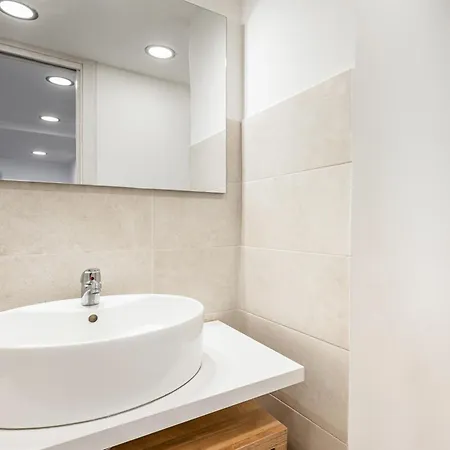 Daire Machiavelli House Katanya